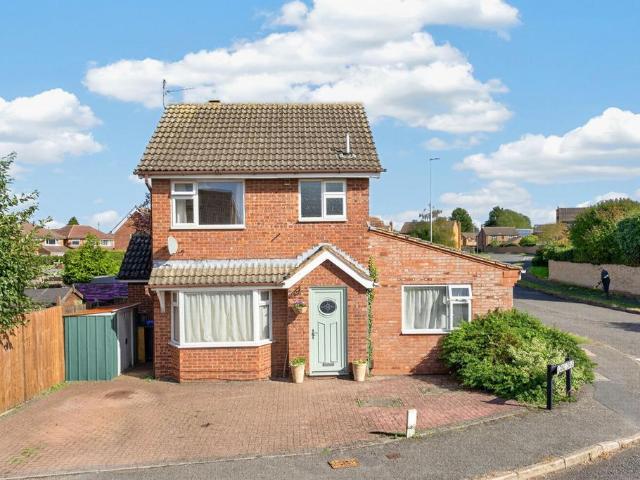 House for sale in Barton Seagrave, North Northamptonshire