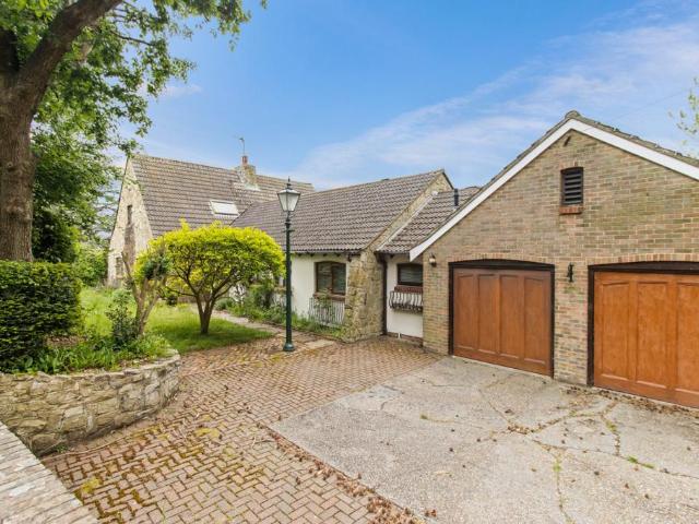 House for sale in Uckfield, Cross In Hand