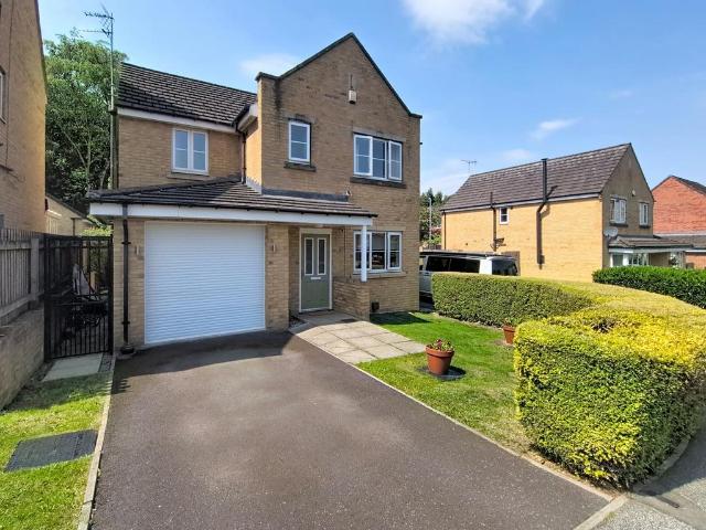 House for sale in Cleckheaton, West Yorkshire