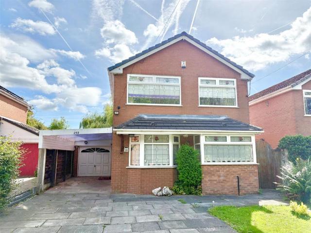House for sale in Howe Bridge, Wigan