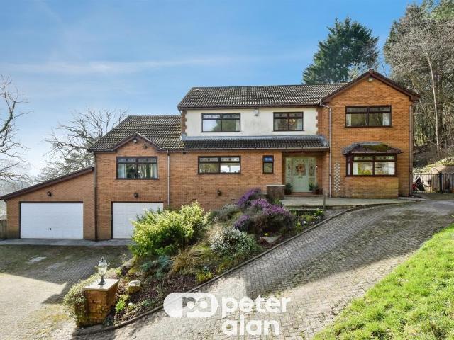 House for sale in Mountain Ash East, Wales