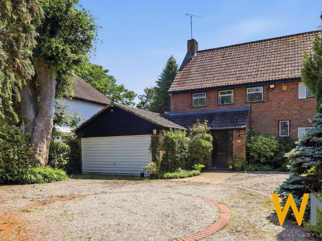House for sale in Hutton, Navestock Side
