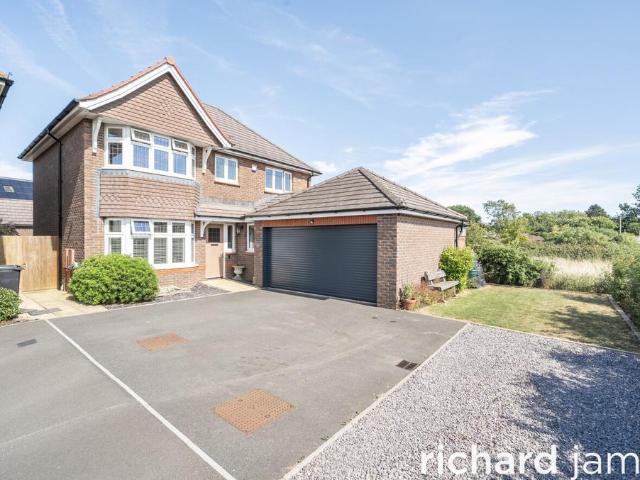 House for sale in Swindon