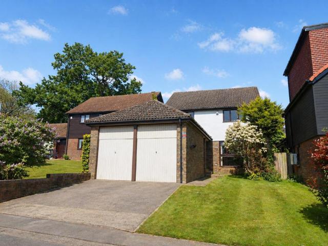 House for sale in Harold Hill, Greater London