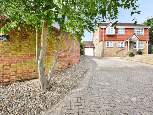 House for sale in Grove Green, Maidstone