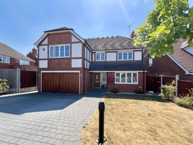 House for sale in Bromsgrove, Worcestershire