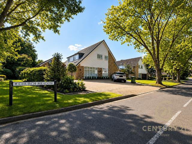 House for sale in Blackhills, Surrey
