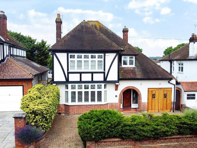 House for sale in Gidea Park, Greater London
