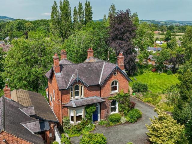 House for sale in Rhoswiel, Weston Rhyn