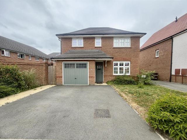 House for sale in Austhorpe, West Yorkshire