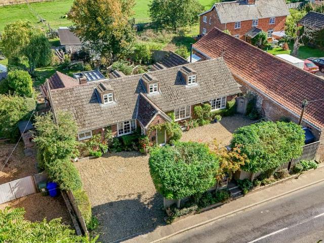 House for sale in Queen's Crescent, King's Lynn and West Norfolk
