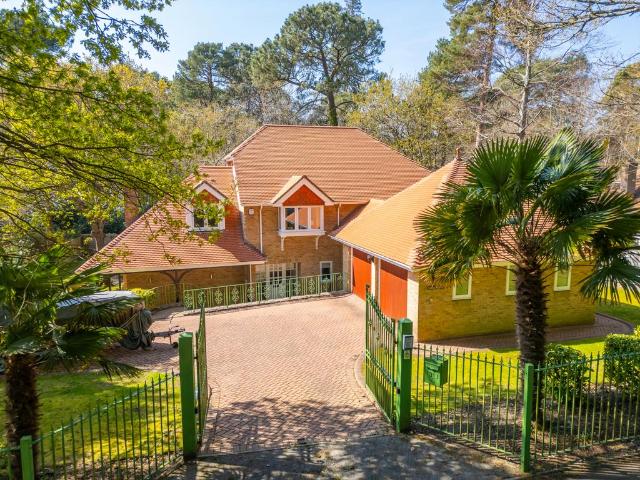 House for sale in Branksome Chine, Branksome Park