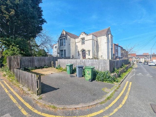 House for sale in Birkenhead, Wirral