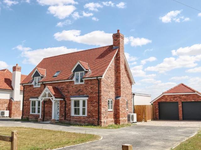 House for sale in Chelmondiston, Suffolk