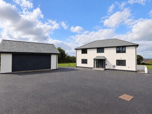 House for sale in St. Enoder, Indian Queens