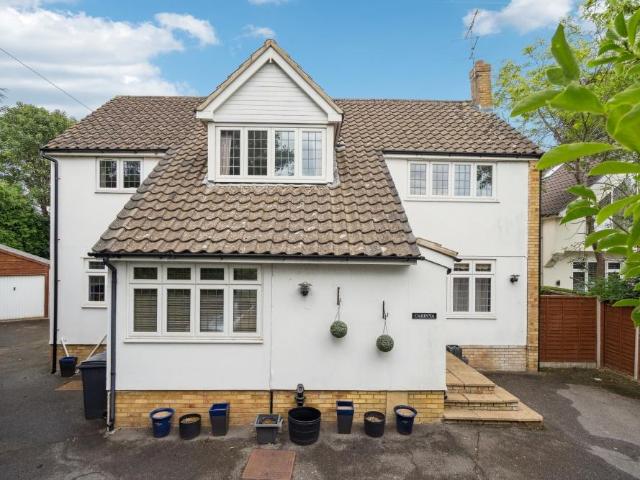 House for sale in Maidenhead, Bray Wick