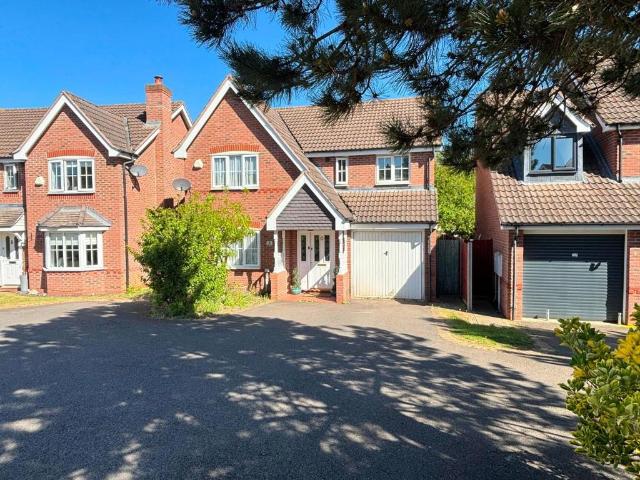House for sale in Grange Park, Northamptonshire