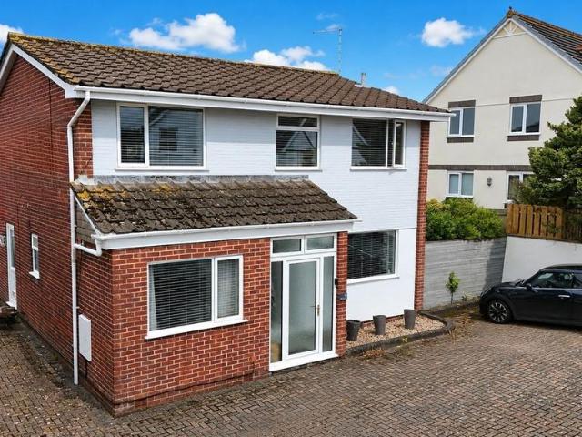 House for sale in St Stephen, Cornwall