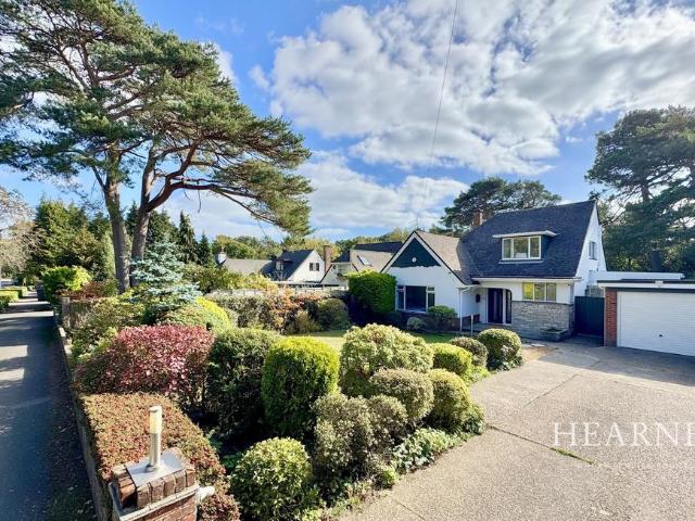 House for sale in Talbot Village, Bournemouth
