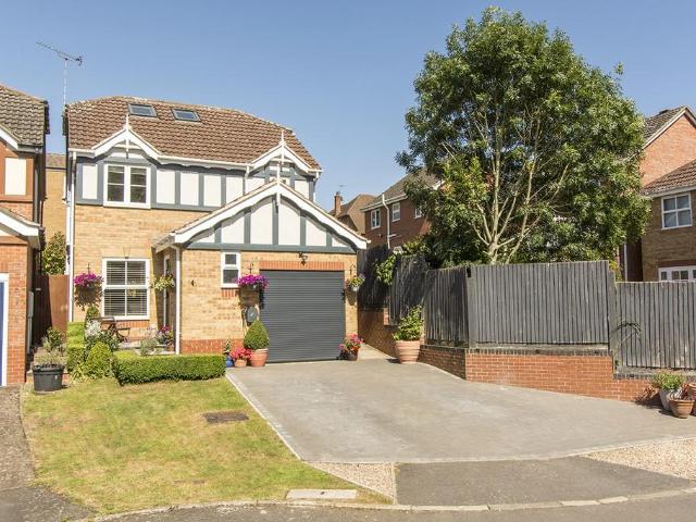 House for sale in Stanford On Avon, Leicestershire