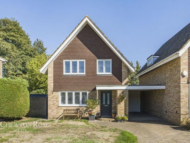 House for sale in North Ascot, Ascot