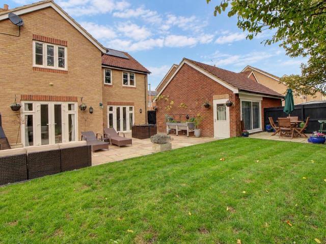 House for sale in Kents Hill, Milton Keynes