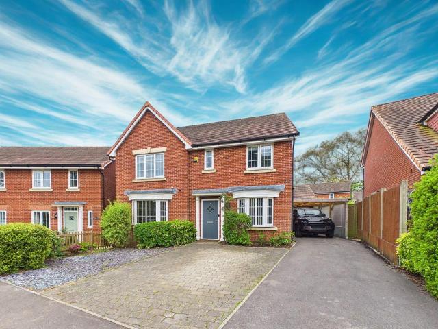 House for sale in Batchworth, Hertfordshire