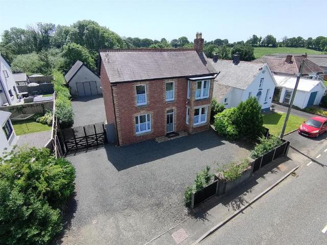 House for sale in Clarbeston Road, Wales
