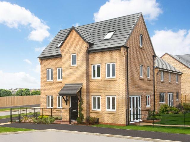 House for sale in Priors Hall Park, Weldon