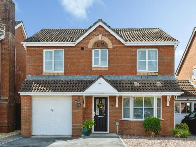 House for sale in Loughor, Wales