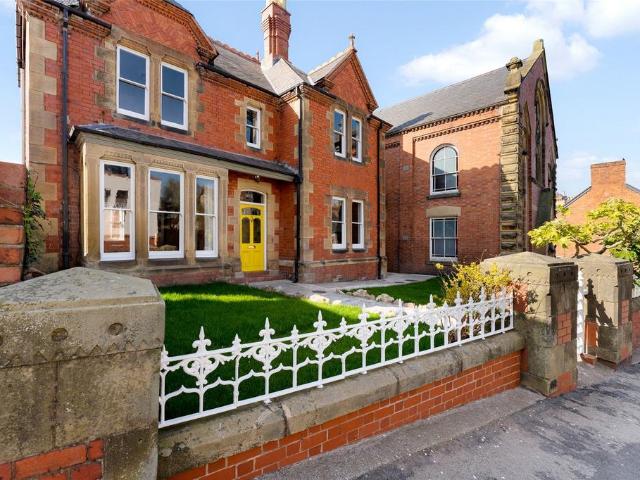 House for sale in Ruthin, Wales