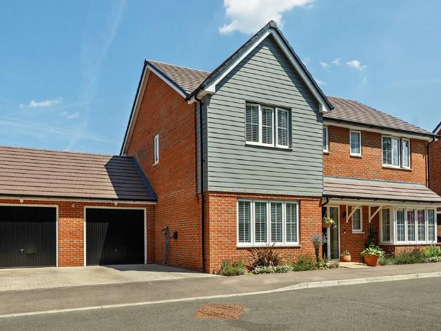 House for sale in Finchampstead