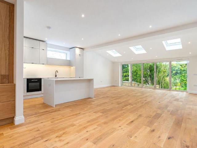 House for sale in London Borough of Croydon, Greater London