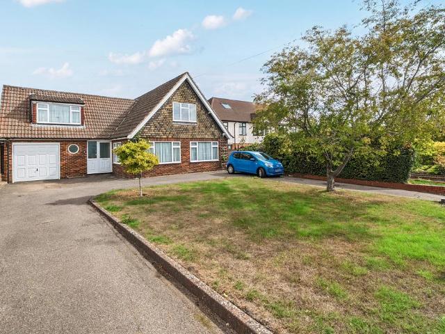 House for sale in Chiswell Green, St Albans