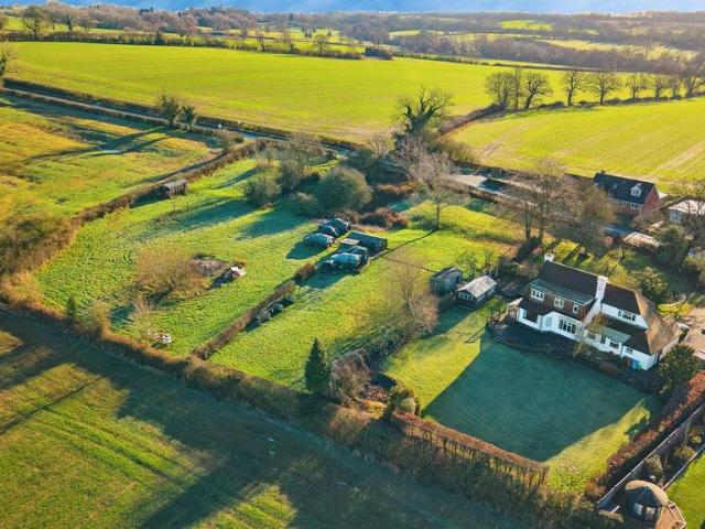 House for sale in Caldermill, East Midlands