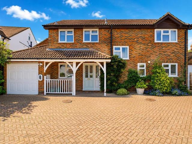 House for sale in St Albans, Five Acres