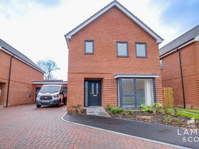 House for sale in Ramsey and Parkeston, Dale Hill