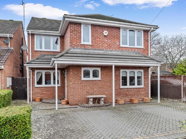 House for sale in Crookhill, Worcestershire