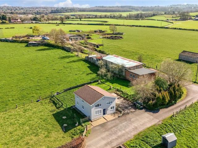 House for sale in Easton-in-gordano, North Somerset