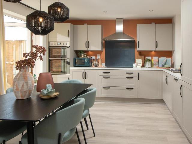 House for sale in Hoylandswaine, South Yorkshire