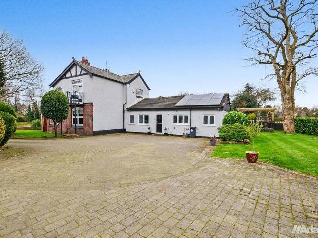 House for sale in Sutton Weaver, Cheshire