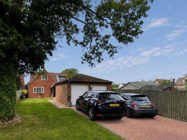 House for sale in Wotton Pitch, Gloucester