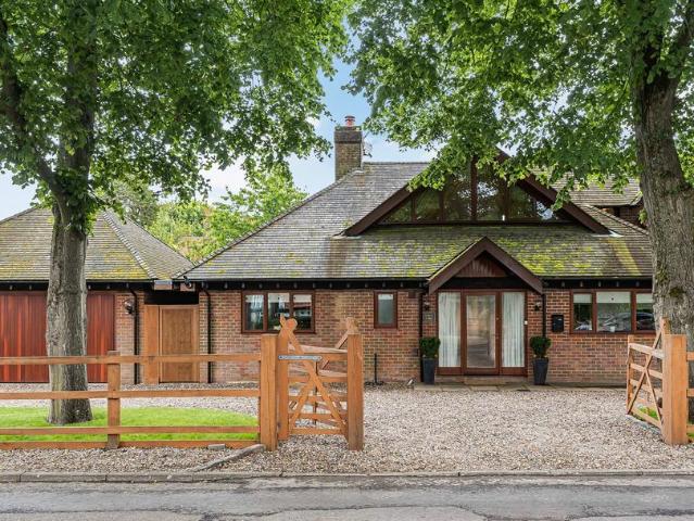 House for sale in Stokenchurch, Buckinghamshire
