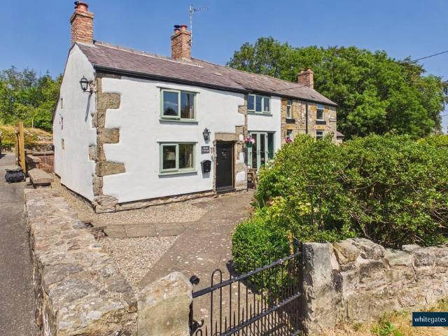 House for sale in Bwlchgwyn, Wales
