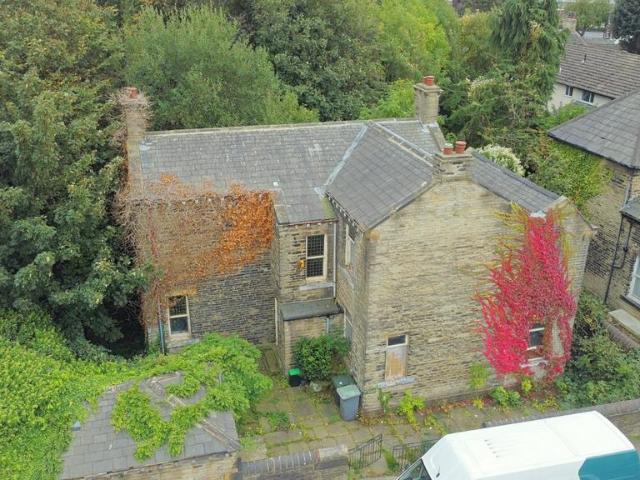 House for sale in Oakenshaw, Bradford