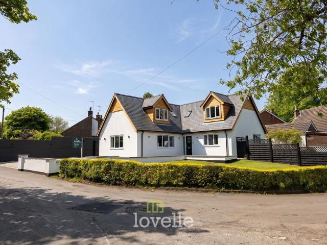 House for sale in Barnoldby Le Beck, North East Lincolnshire