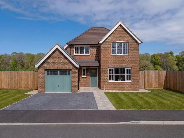 House for sale in Chipping Hill, Essex