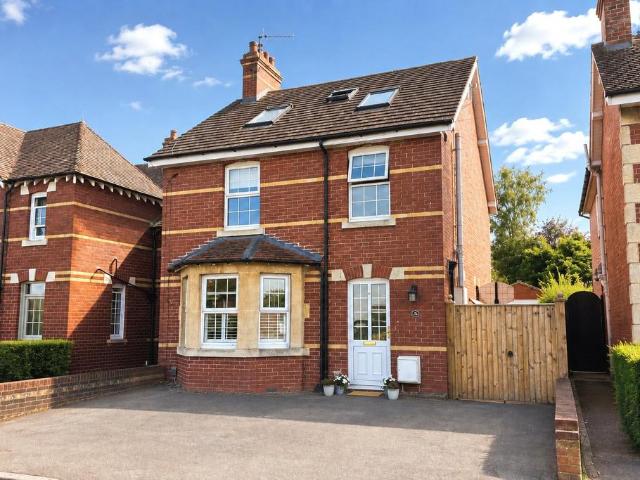 House for sale in Henfords Marsh, Warminster
