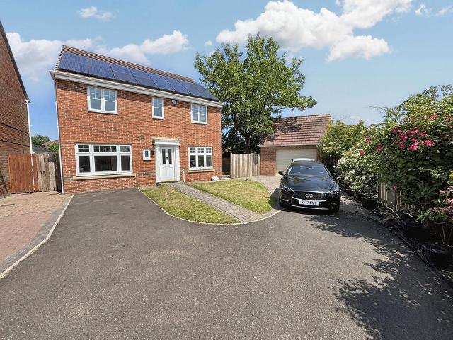 House for sale in Kenton, Tyne And Wear