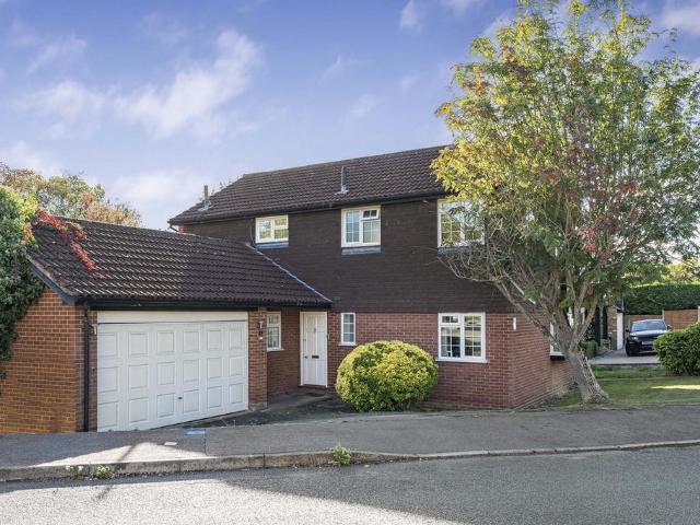 House for sale in Brookmans Park, Welwyn Hatfield